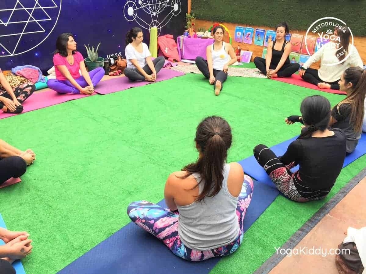 yoga-para-niños-arica-chile-formación-monitor-profesrorado-instructurado-YogaKiddy-0021