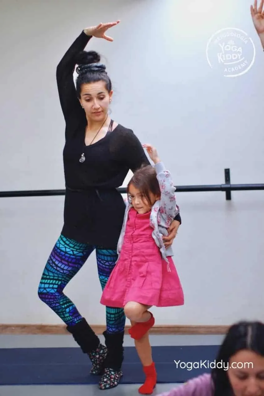 yoga-para-niños-formación-monitor-yoga-infantil-YogaKiddy-viña-del-mar-chile0075