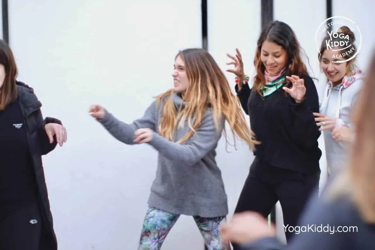 yoga-para-niños-formación-monitor-yoga-infantil-YogaKiddy-viña-del-mar-chile0061