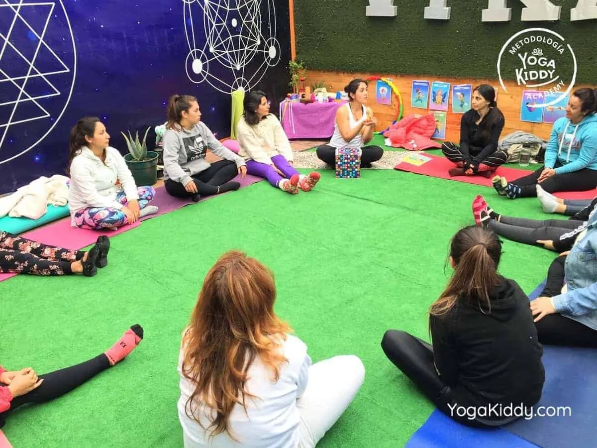 yoga-para-niños-arica-chile-formación-monitor-profesrorado-instructurado-YogaKiddy-0027