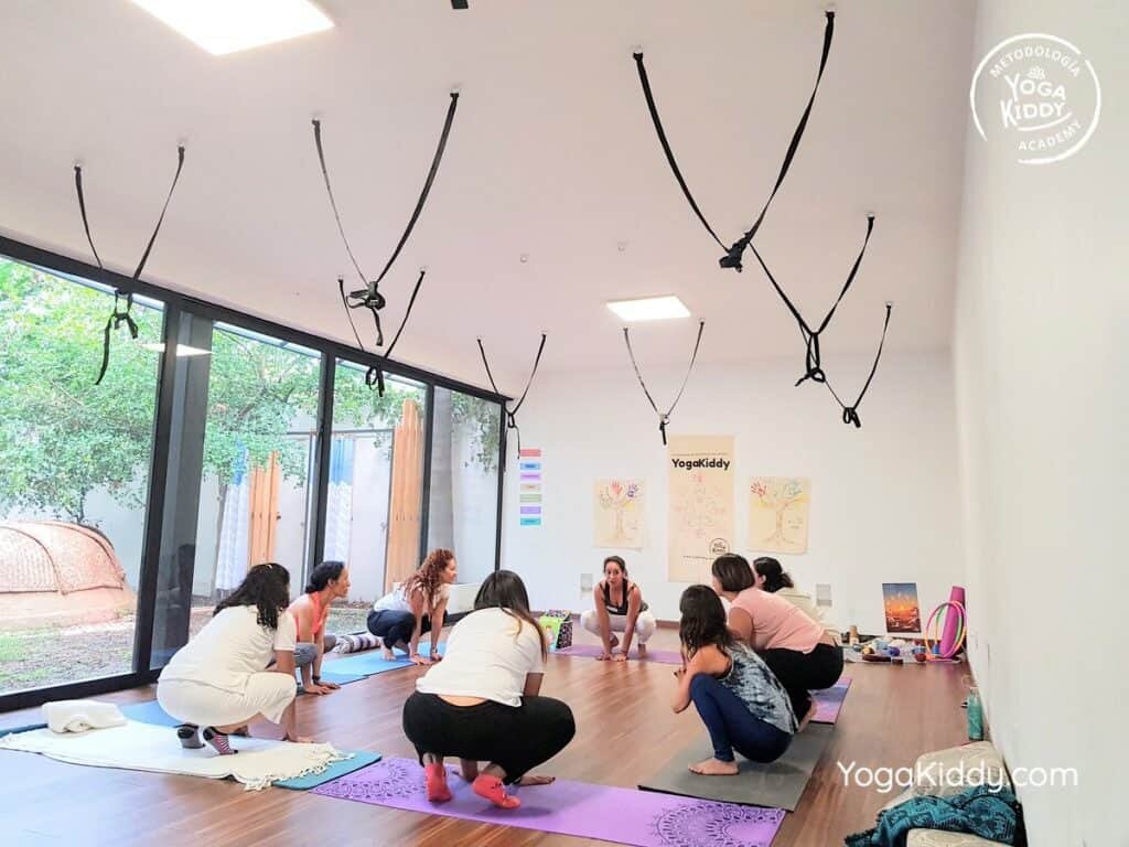 Formación-de-Yoga-para-Niños-en-Guadalajara-México-YogaKiddy-0064-1024x768