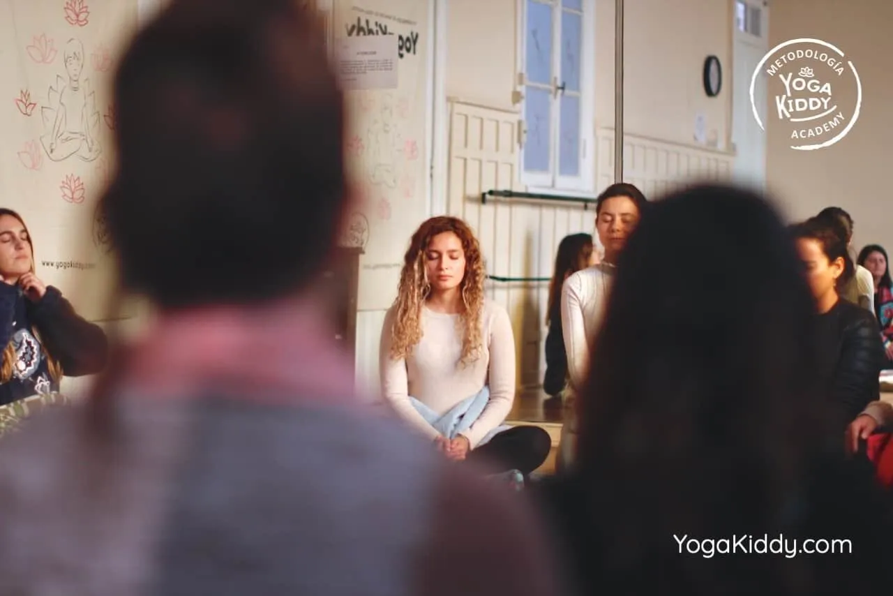 yoga-para-niños-formación-monitor-yoga-infantil-YogaKiddy-viña-del-mar-chile0091