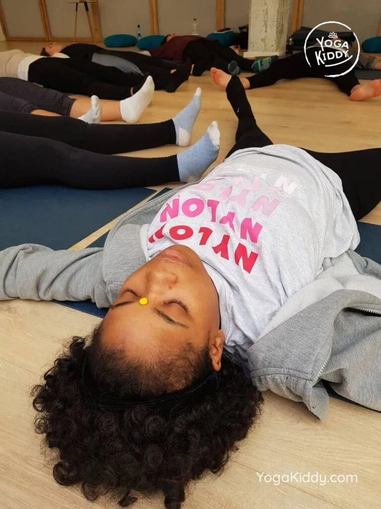 yoga-para-niños-madrid-españa-formación-monitor-instructurado-profesor-yoga-infantil-yogakiddy_8-768x1024