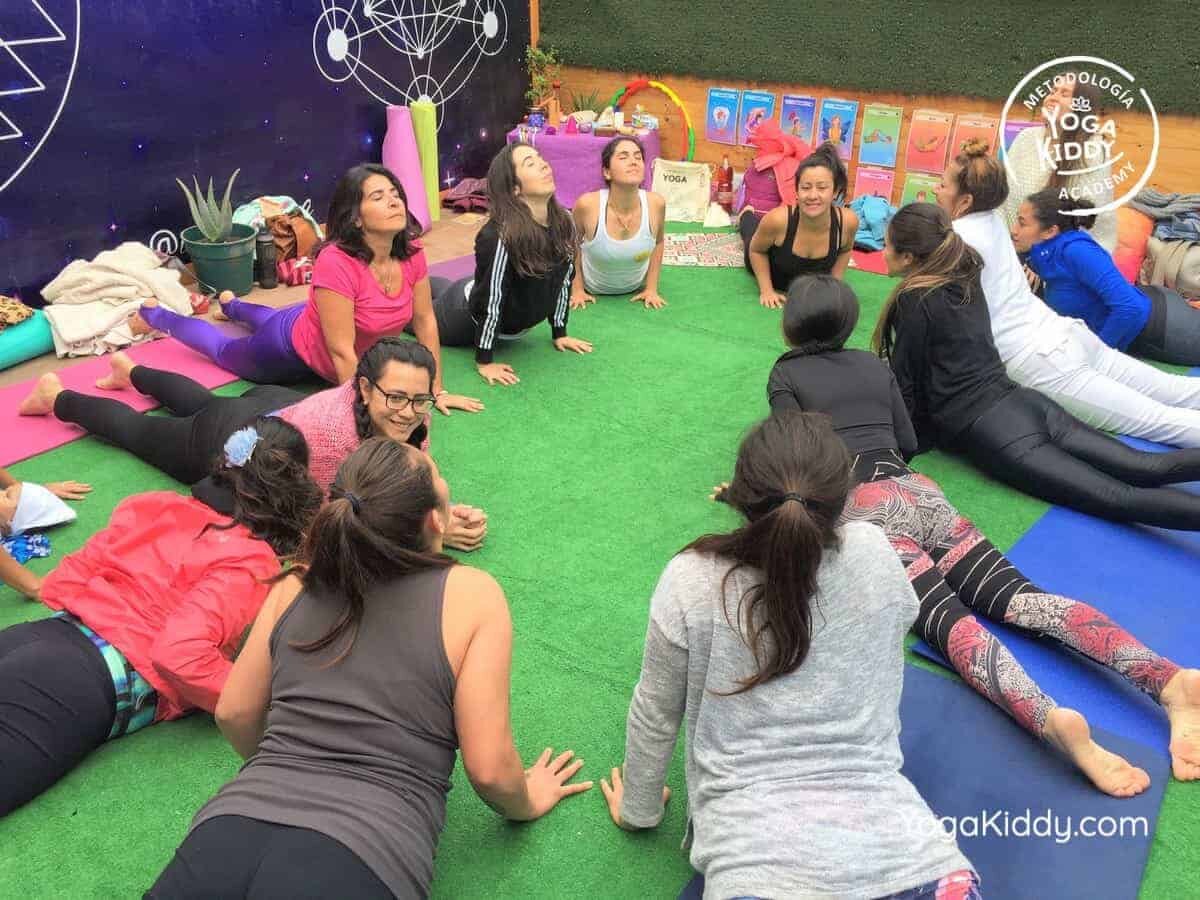 yoga-para-niños-arica-chile-formación-monitor-profesrorado-instructurado-YogaKiddy-0012