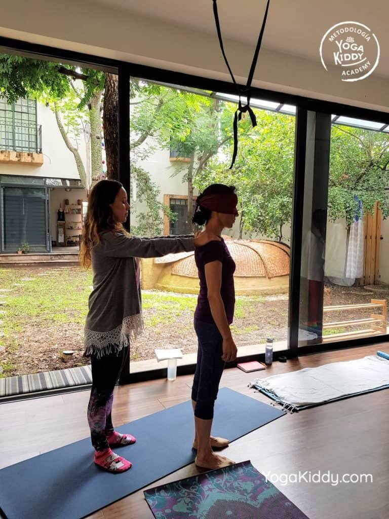 Formación-de-Yoga-para-Niños-en-Guadalajara-México-YogaKiddy-0075-768x1024