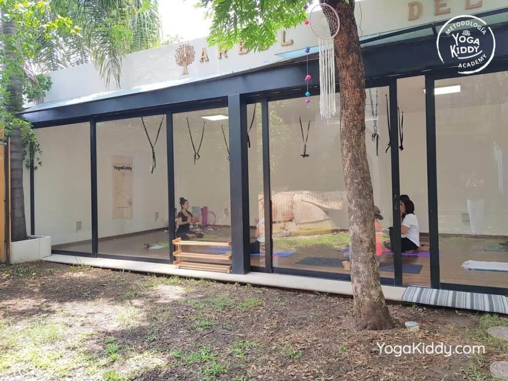 Formación-de-Yoga-para-Niños-en-Guadalajara-México-YogaKiddy-0007-1024x768