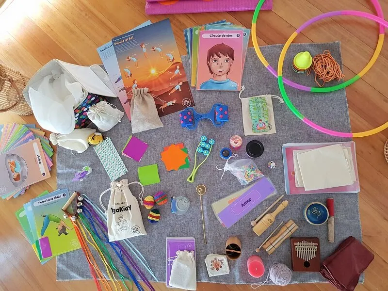 clases de yoga infantil elementos