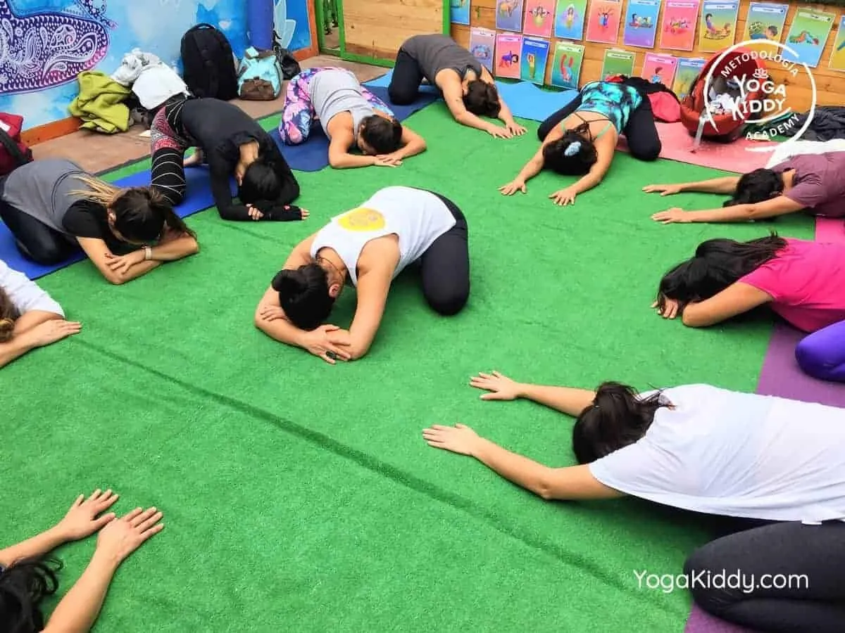 yoga-para-niños-arica-chile-formación-monitor-profesrorado-instructurado-YogaKiddy-0020