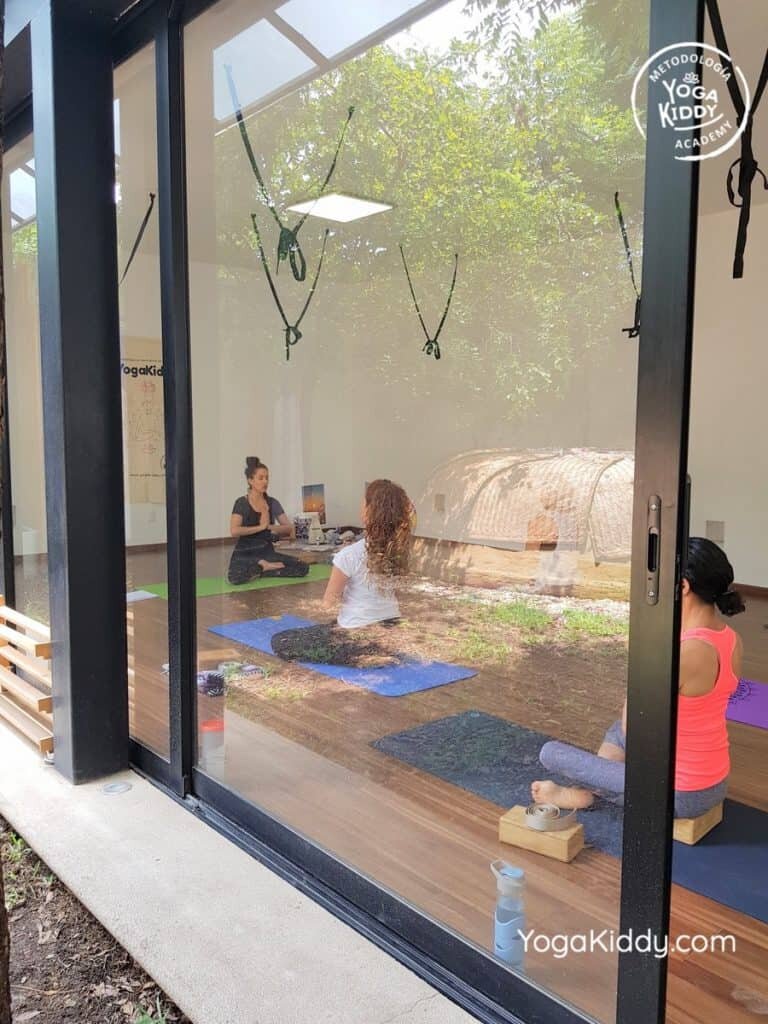 Formación-de-Yoga-para-Niños-en-Guadalajara-México-YogaKiddy-0008-768x1024