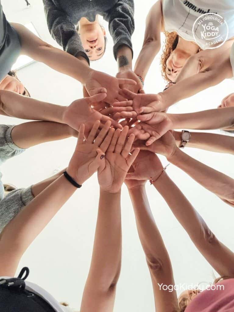 Formación-de-Yoga-para-Niños-en-Guadalajara-México-YogaKiddy-0105-768x1024