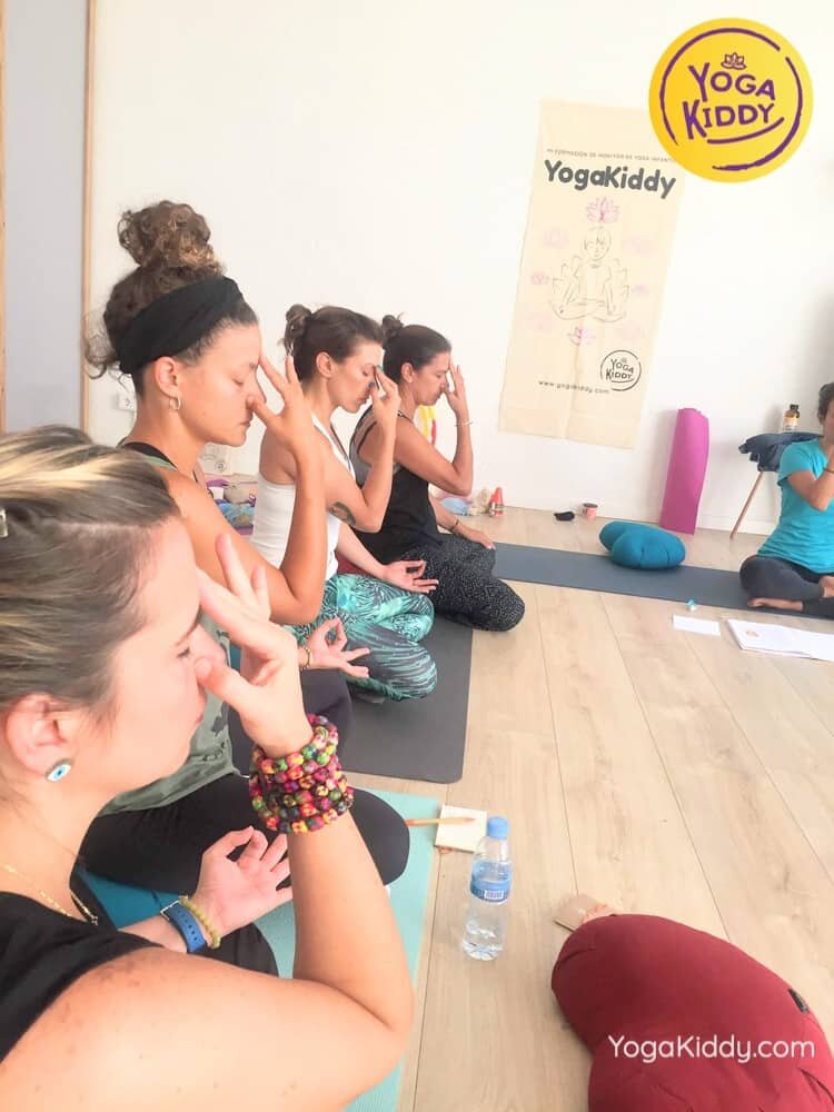 Yoga-para-niños-madrid-españa-Formación-Internacional-de-Monitor-de-Yoga-Infantil14-1