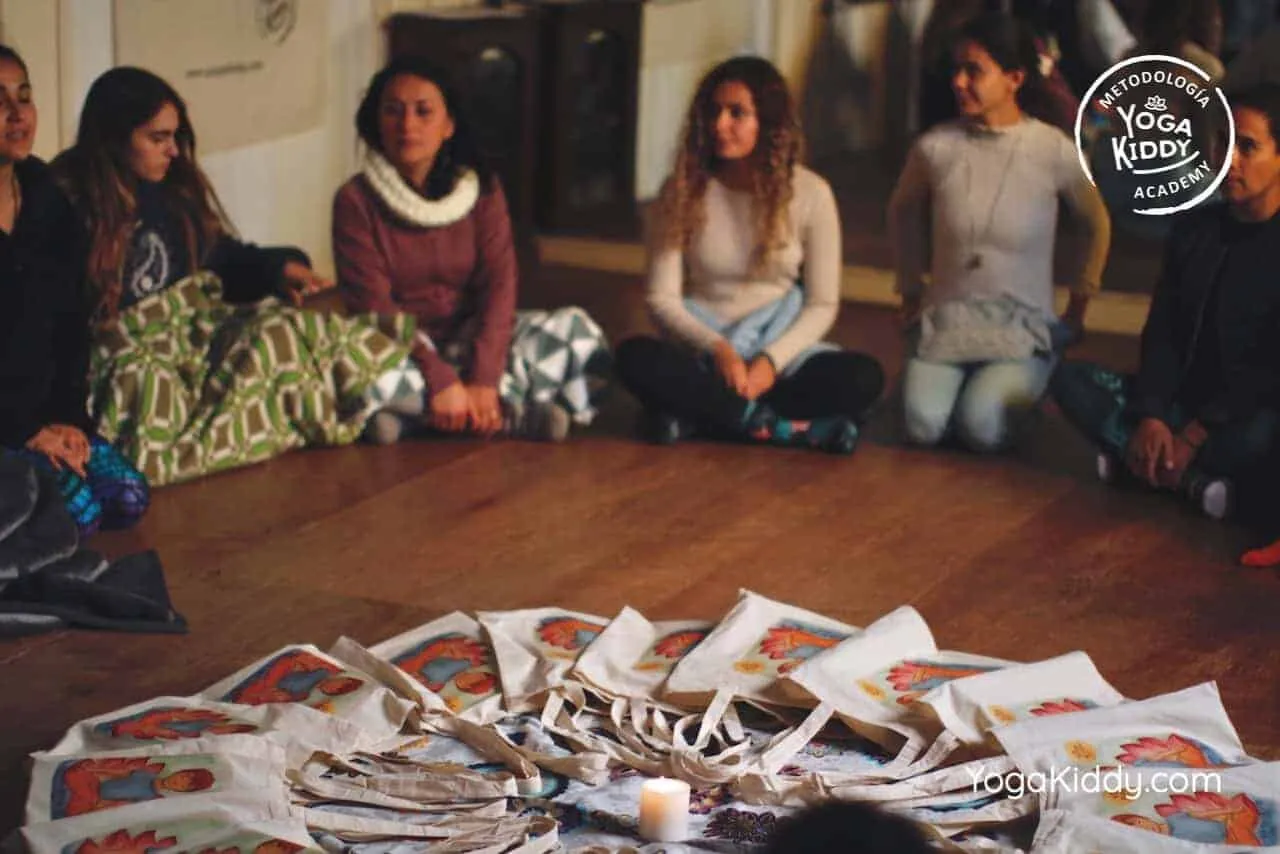 yoga-para-niños-formación-monitor-yoga-infantil-YogaKiddy-viña-del-mar-chile0090