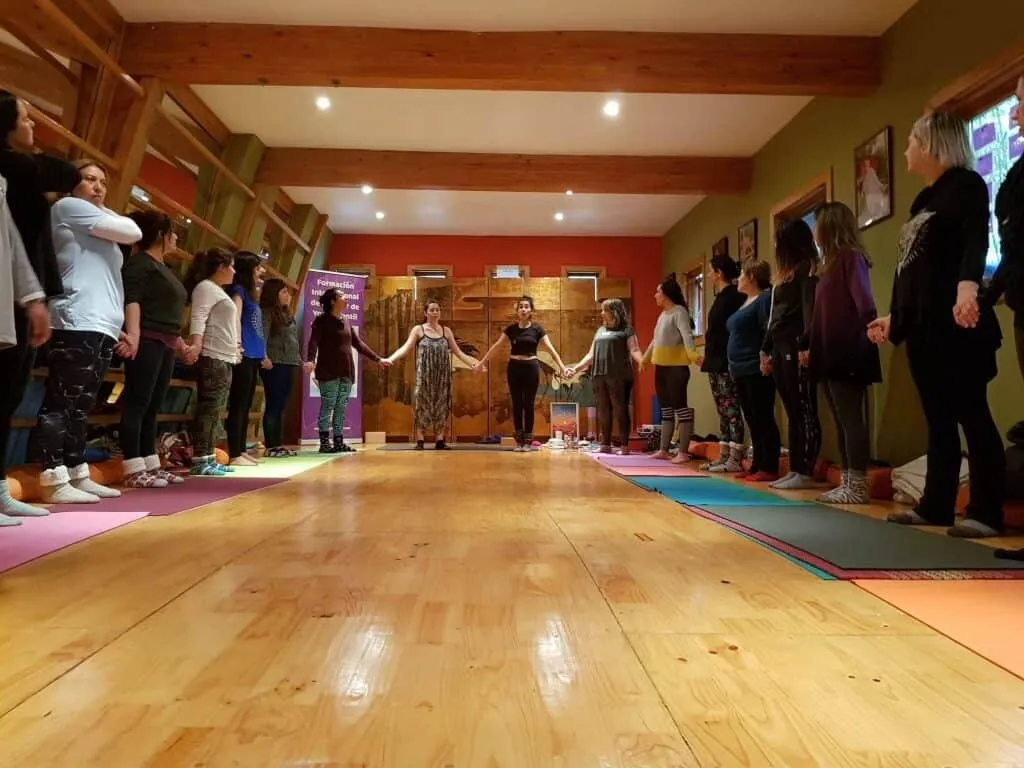 formacion-yoga-para-ninos-santiago-chile-yogashala-yogakiddy-1024x768