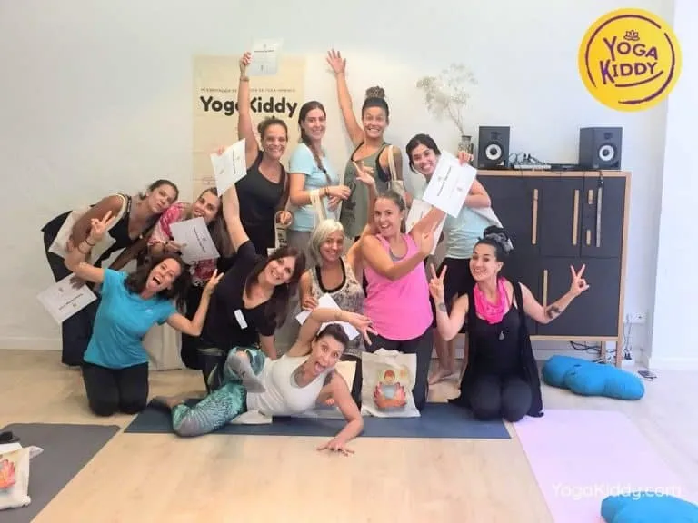 Yoga-para-niños-madrid-españa-Formación-Internacional-de-Monitor-de-Yoga-Infantil18-1-768x576