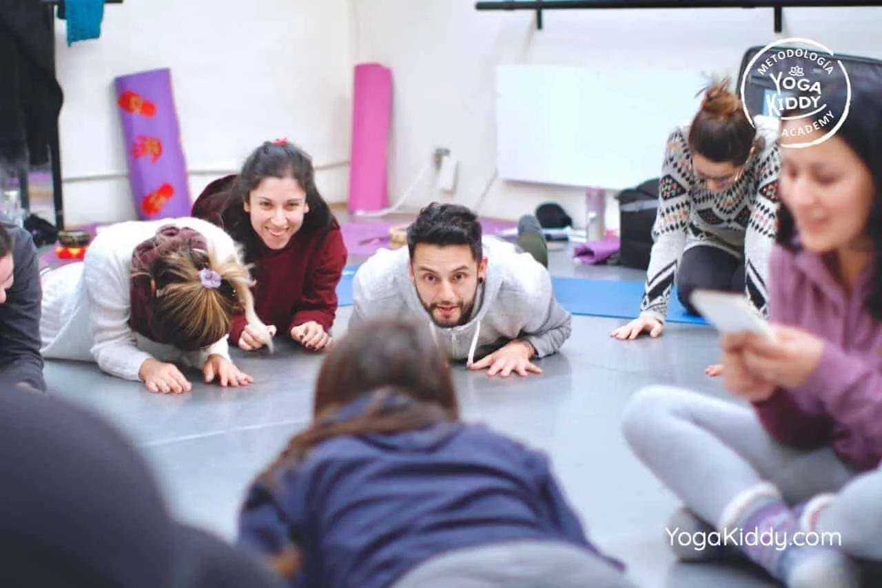 yoga-para-niños-formación-monitor-yoga-infantil-YogaKiddy-viña-del-mar-chile0072