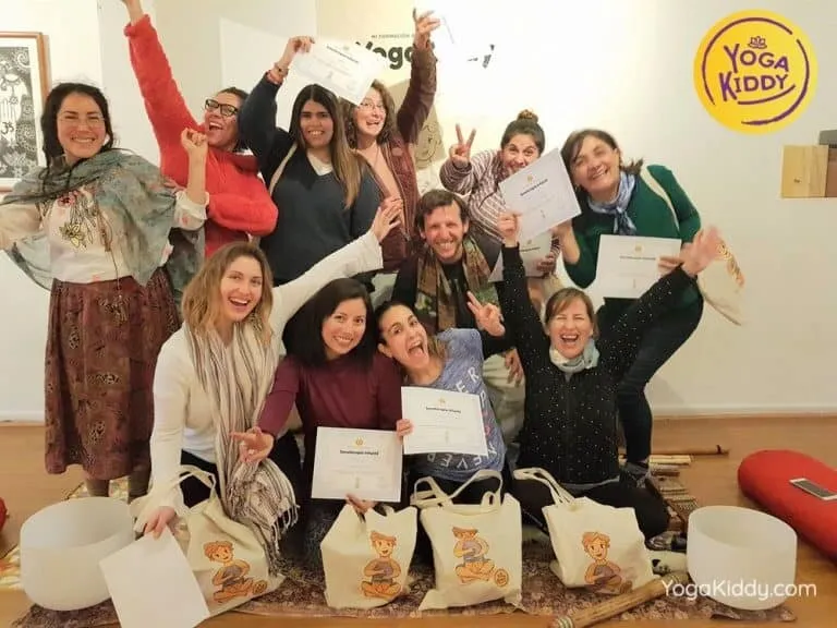 formacion-sonoterapia-infantil-para-niños-santiago-chile-yogakiddy-23-768x576