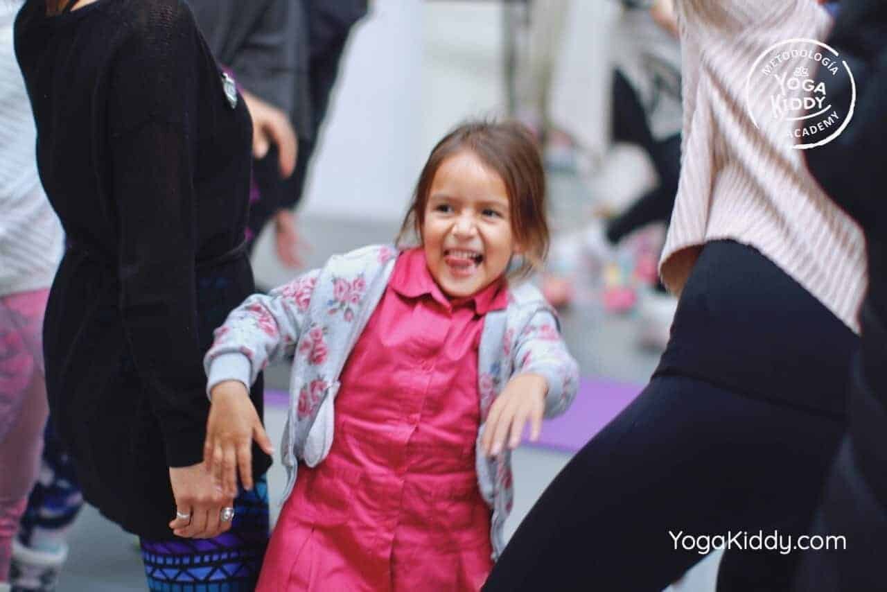 yoga-para-niños-formación-monitor-yoga-infantil-YogaKiddy-viña-del-mar-chile0068