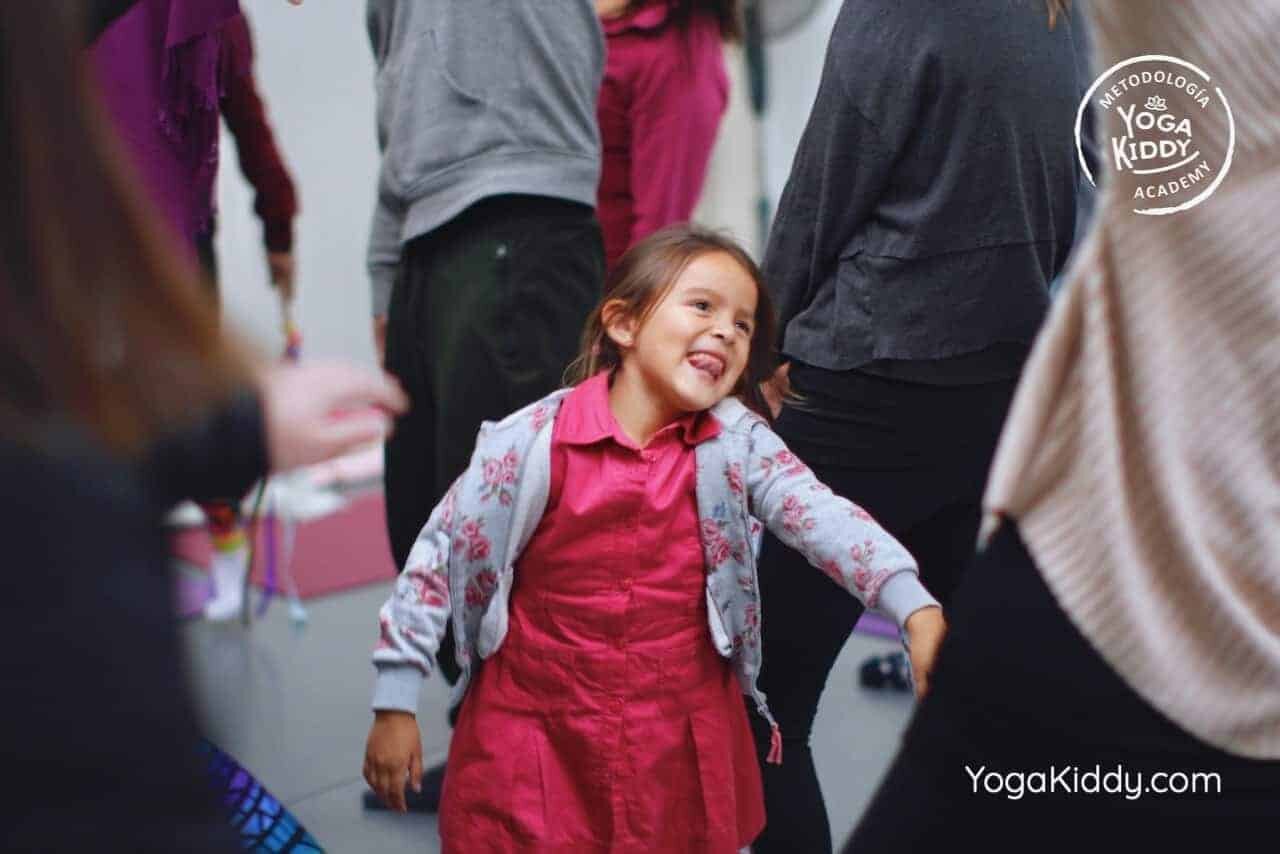 yoga-para-niños-formación-monitor-yoga-infantil-YogaKiddy-viña-del-mar-chile0067