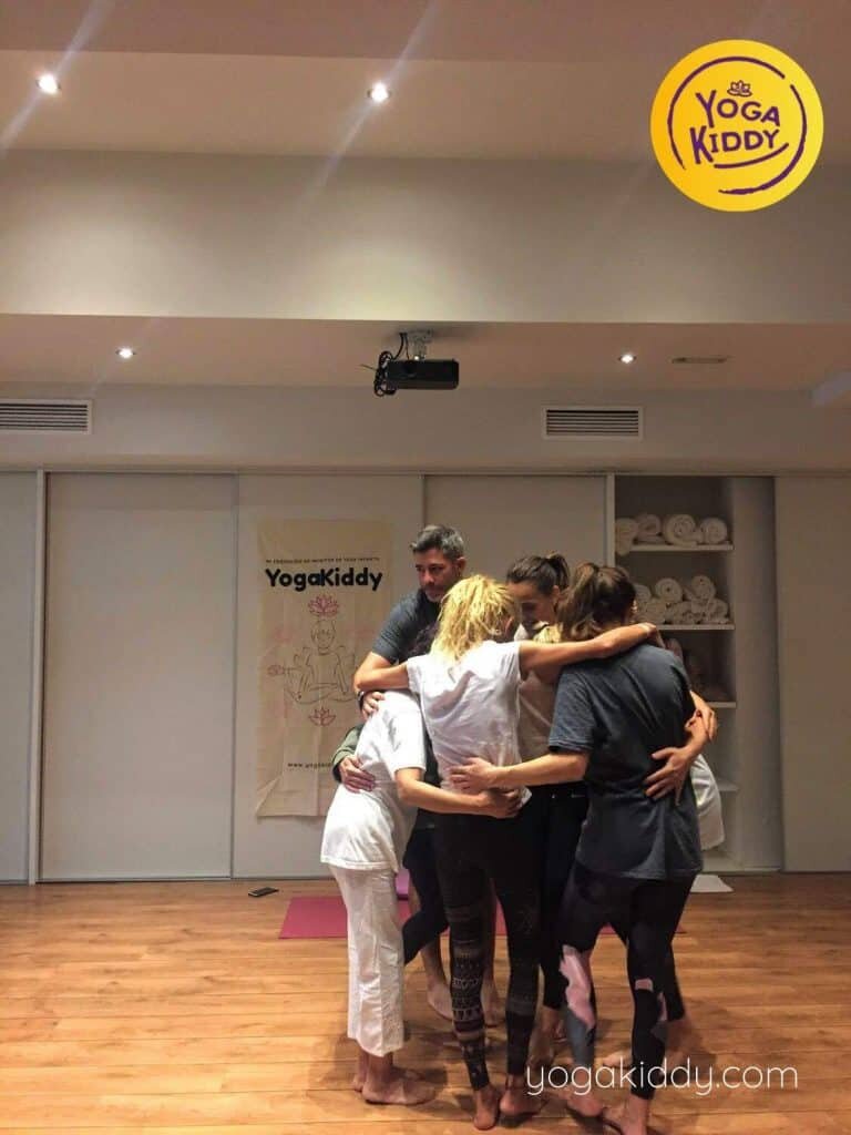 Yoga-para-niños-barcelona-españa-Formación-Internacional-de-Monitor-de-Yoga-Infantil-17-768x1024