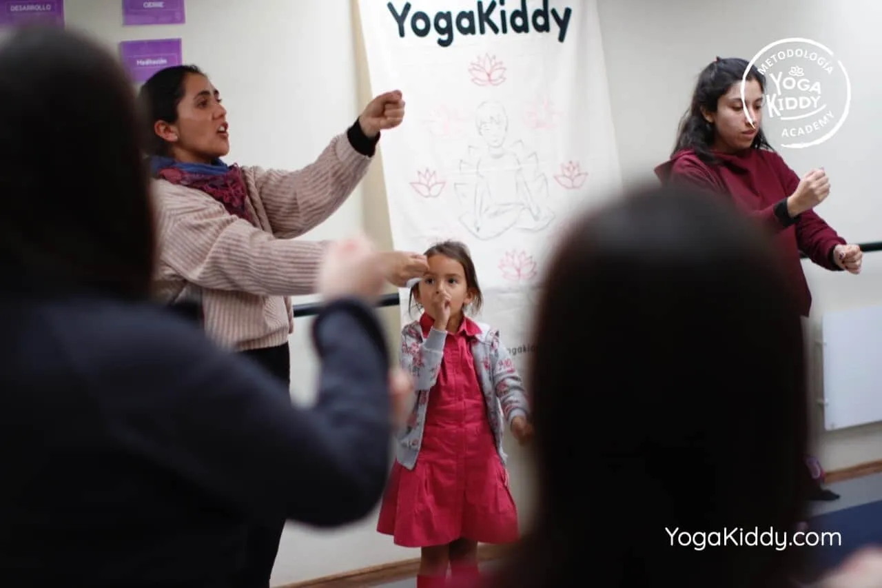 yoga-para-niños-formación-monitor-yoga-infantil-YogaKiddy-viña-del-mar-chile0027