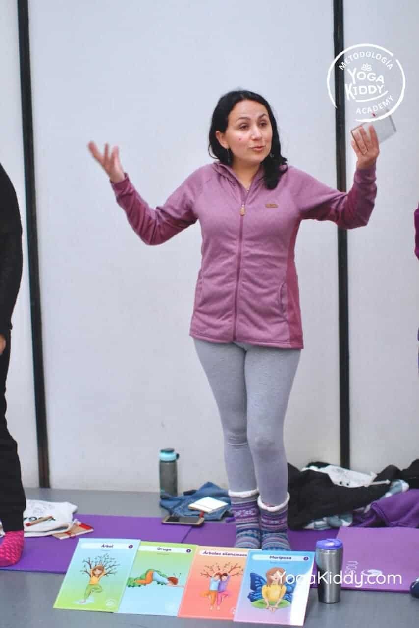yoga-para-niños-formación-monitor-yoga-infantil-YogaKiddy-viña-del-mar-chile0069