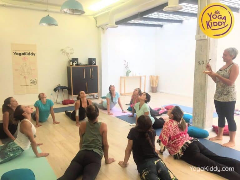 Yoga-para-niños-madrid-españa-Formación-Internacional-de-Monitor-de-Yoga-Infantil16-1-768x576