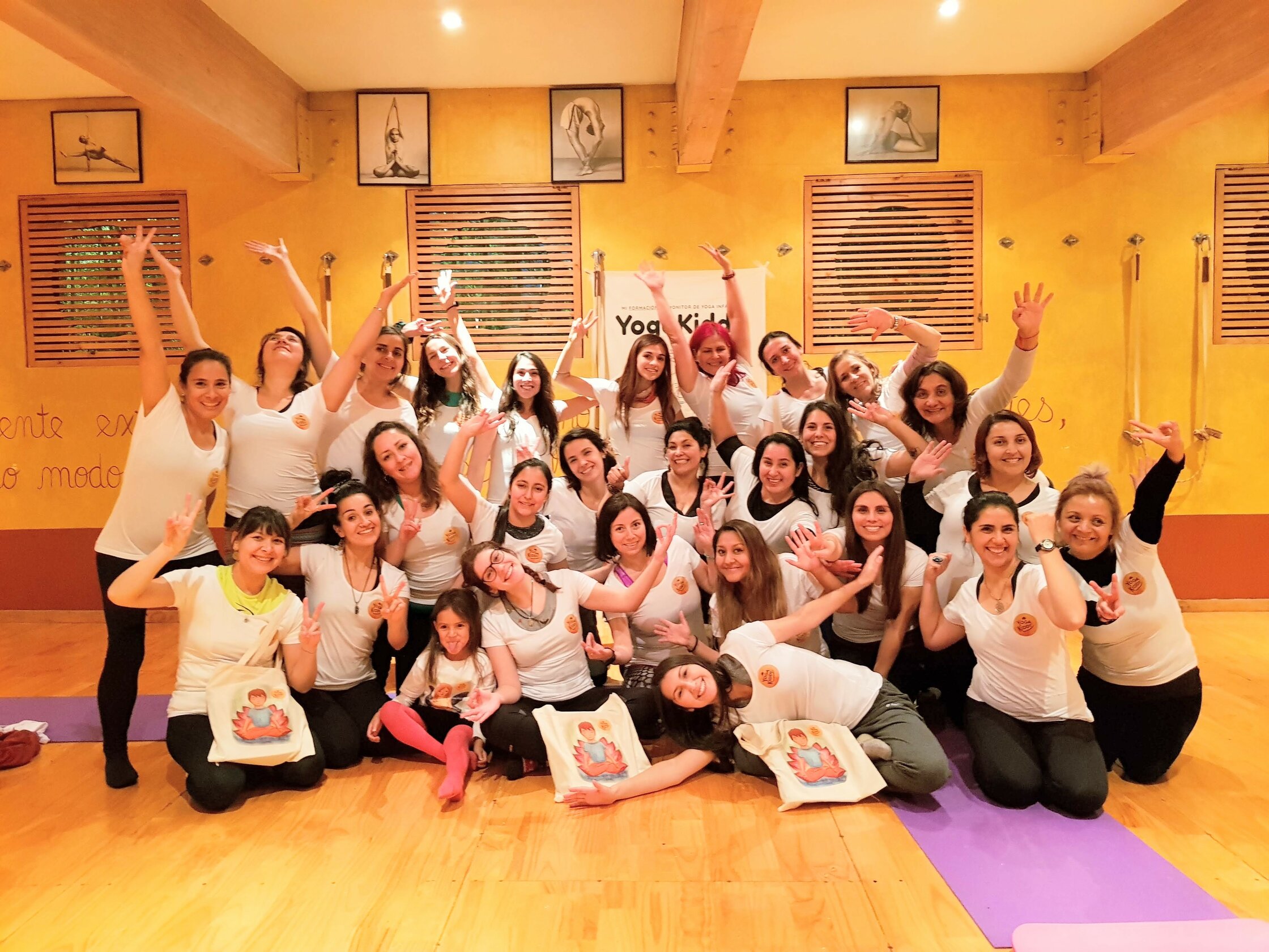 Formación de Yoga para Niños YogaKiddy