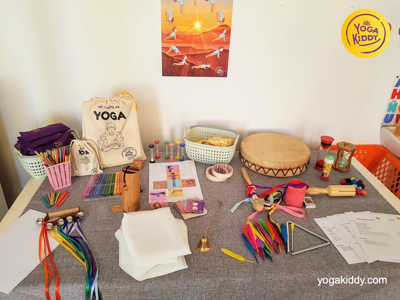 yoga en el aula sala de clase yogakiddy 0006