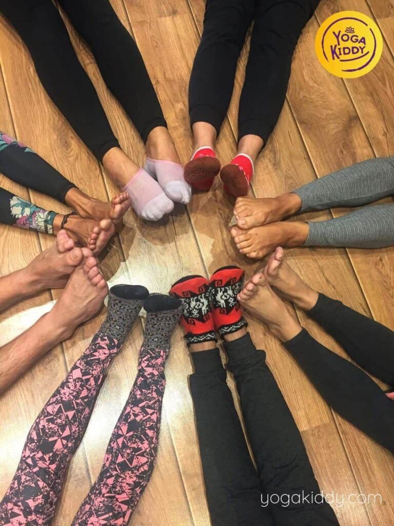 Yoga-para-niños-barcelona-españa-Formación-Internacional-de-Monitor-de-Yoga-Infantil-7-768x1024