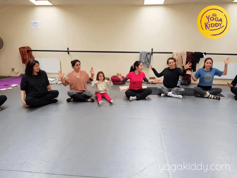 Yoga-para-niños-Viña-del-Mar-Formación-internacional-de-Monitor-de-Yoga-Infantil-9-768x576