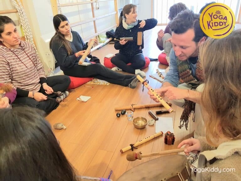 formacion-sonoterapia-infantil-para-niños-santiago-chile-yogakiddy-17-768x576