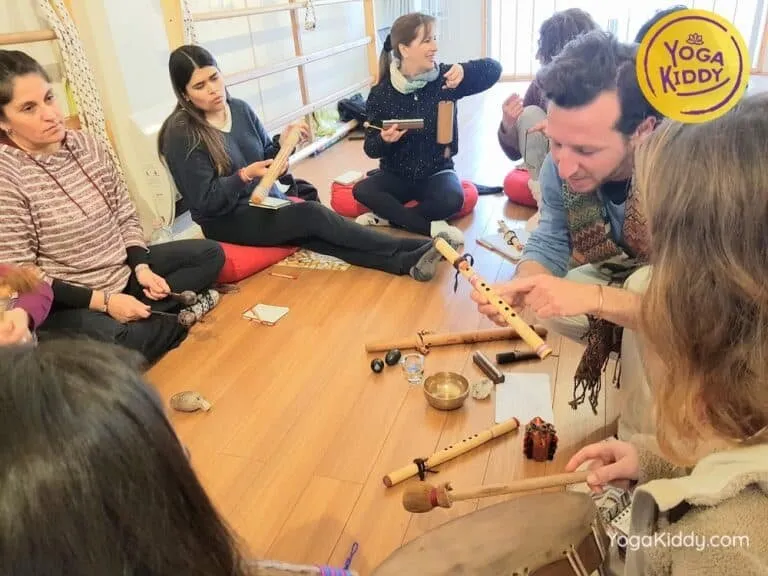 formacion-sonoterapia-infantil-para-niños-santiago-chile-yogakiddy-17-768x576
