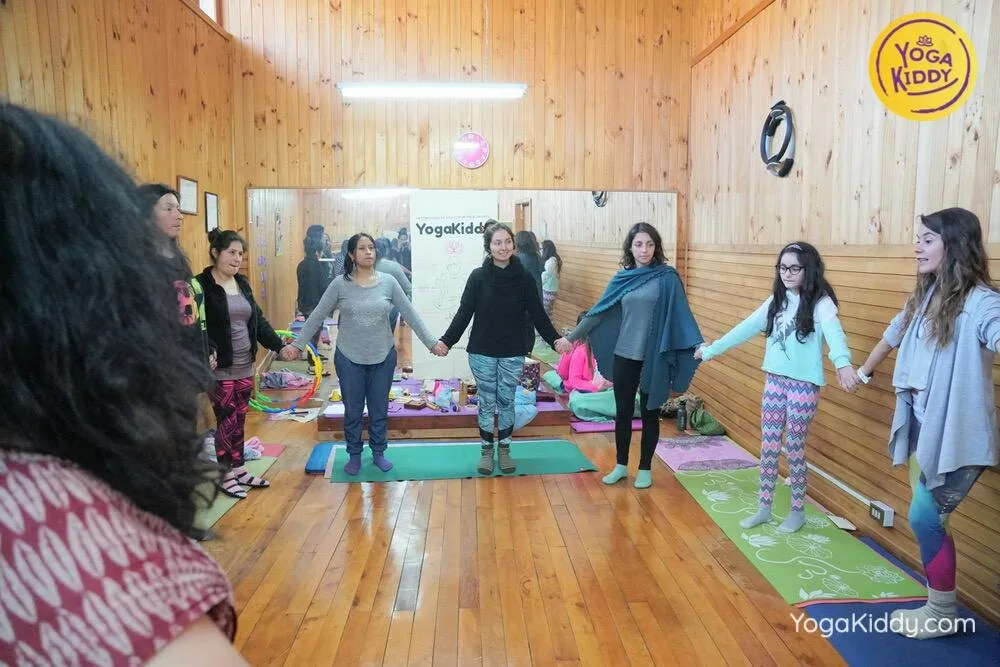 yoga para niños castro chiloe chile yogakiddy formacion 10